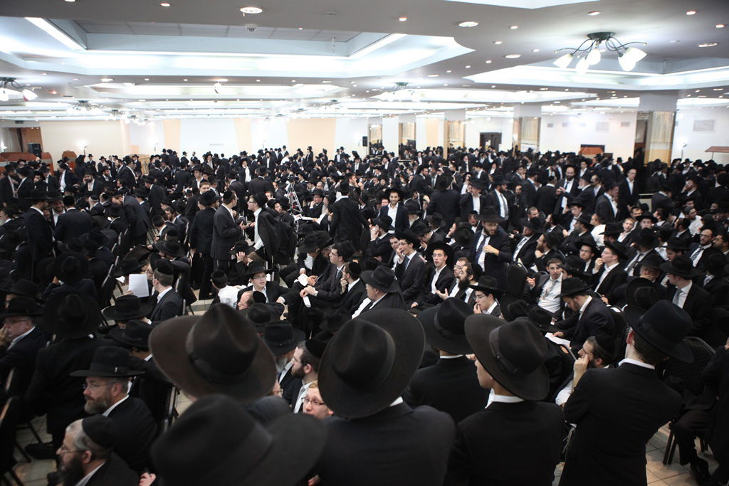 מפגן כוח: אלפי אברכים בעצרת של אנשי 'הפלס'