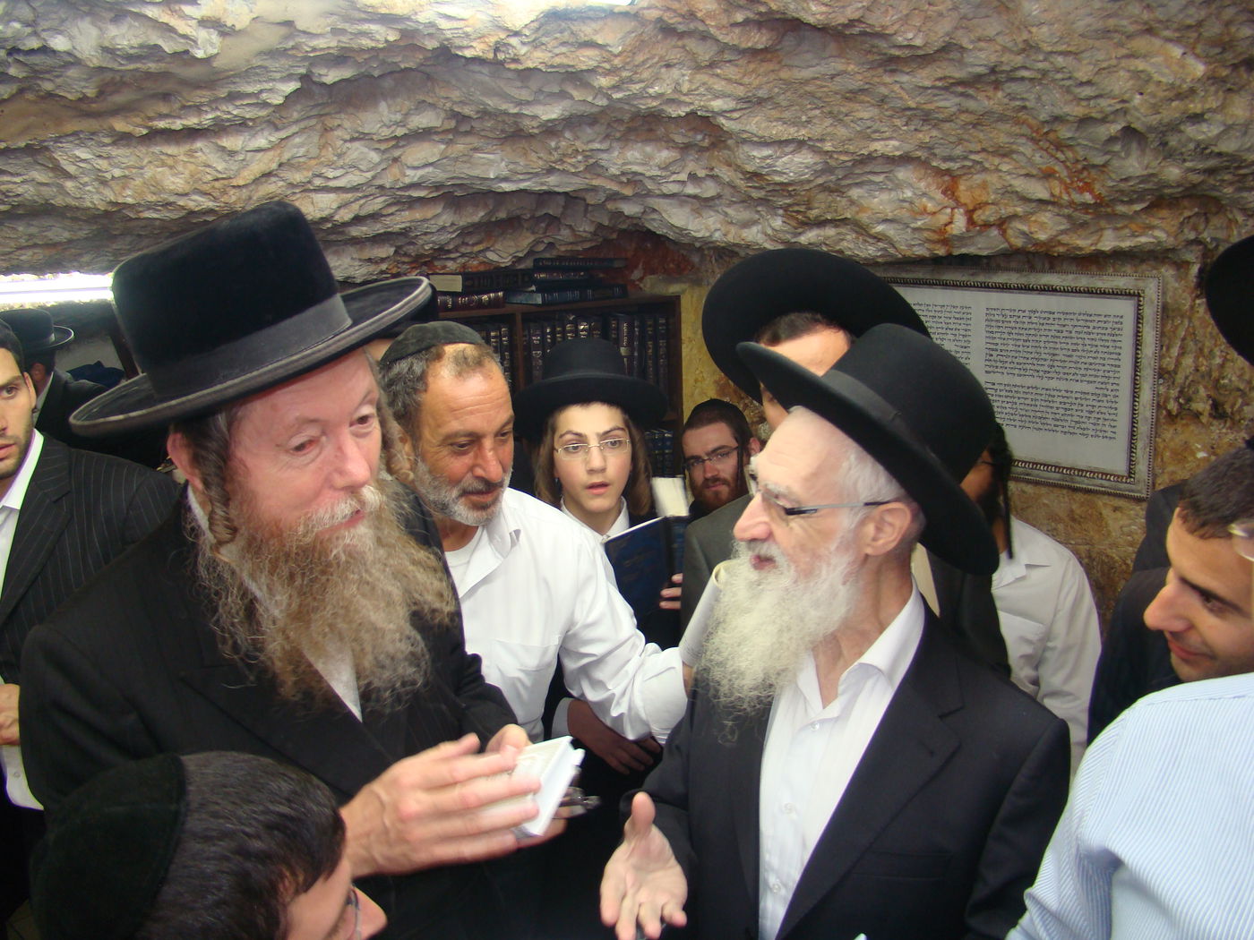 צפו בתמונות: הילולת שמעון הצדיק