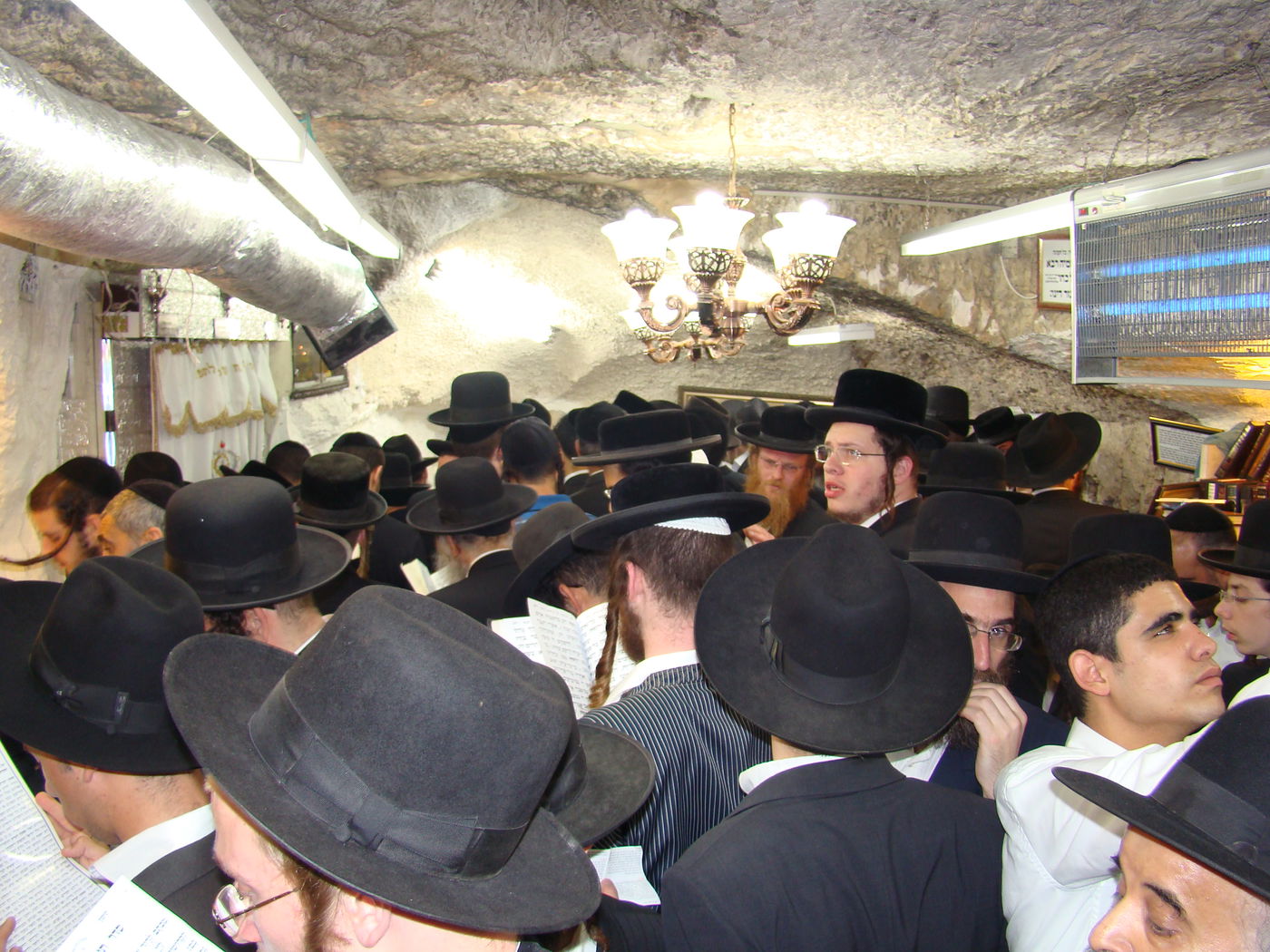 צפו בתמונות: הילולת שמעון הצדיק