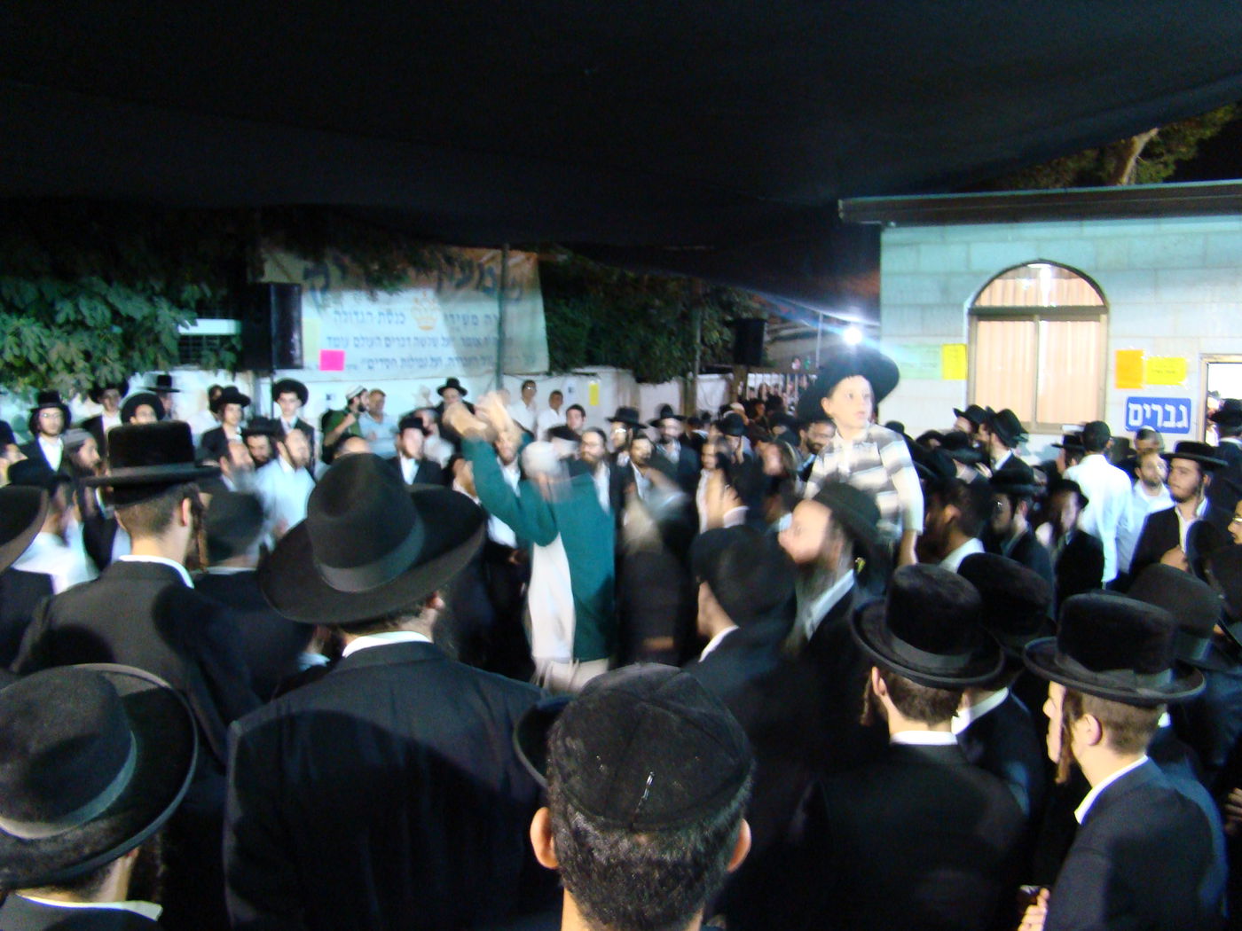 צפו בתמונות: הילולת שמעון הצדיק