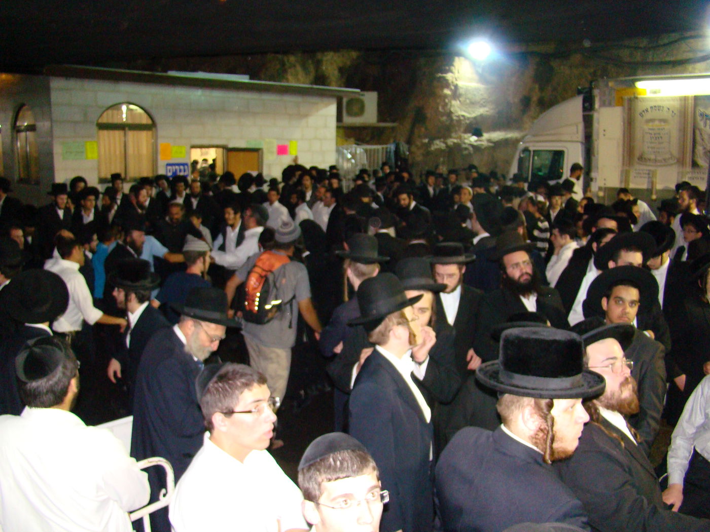 צפו בתמונות: הילולת שמעון הצדיק