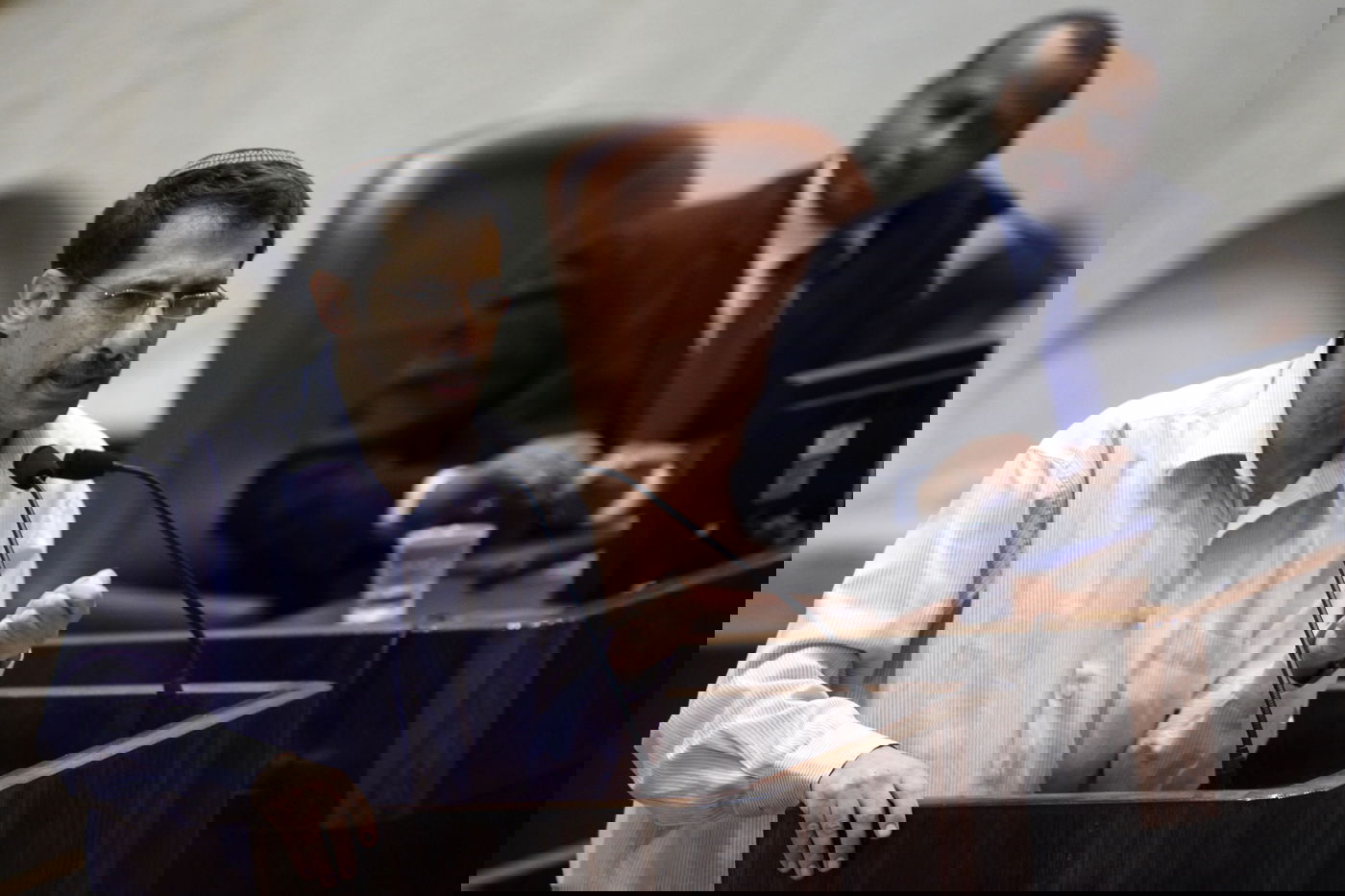 תיעוד: כך חברי הכנסת פזרו את עצמם