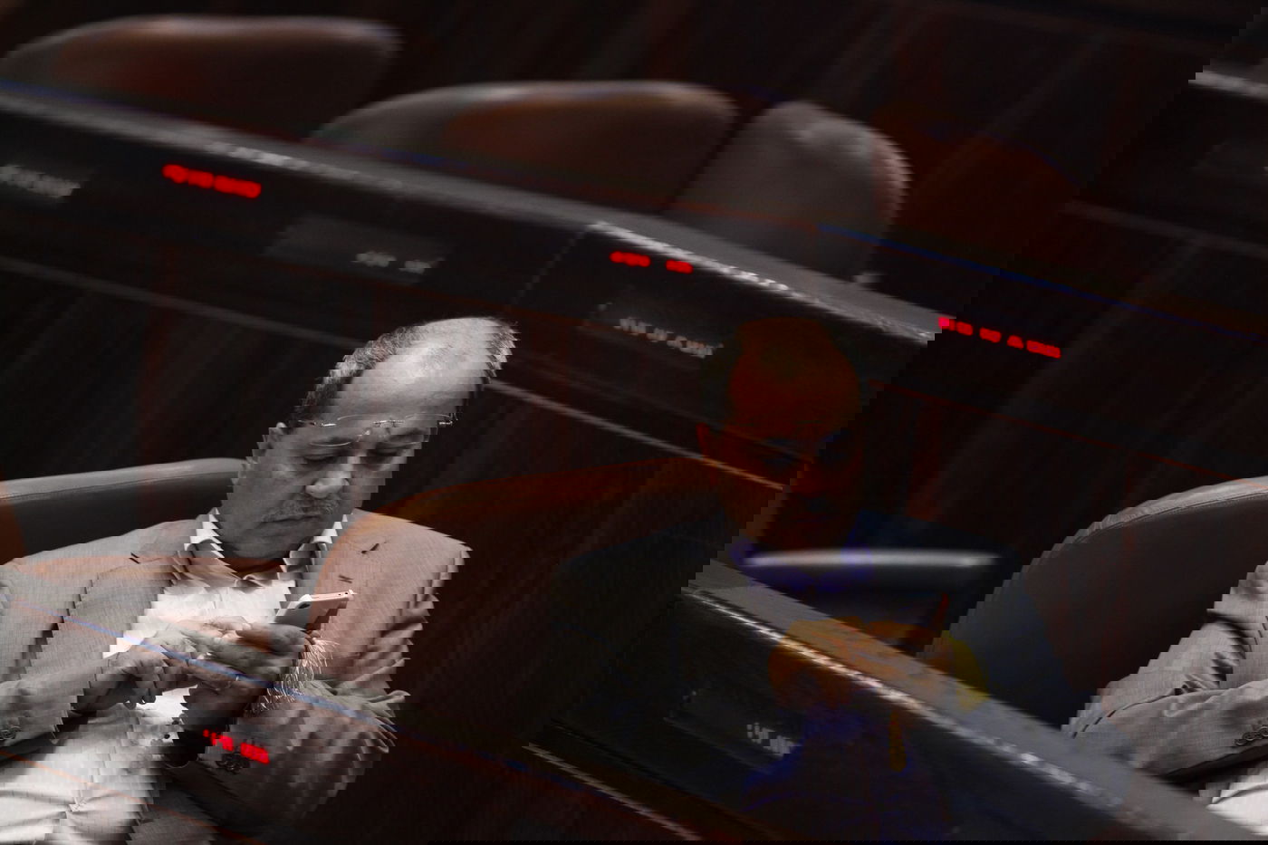 תיעוד: כך חברי הכנסת פזרו את עצמם