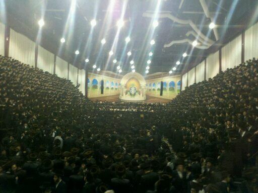 צפו: חתונת נכדו הראשון של האדמו"ר מסאטמר