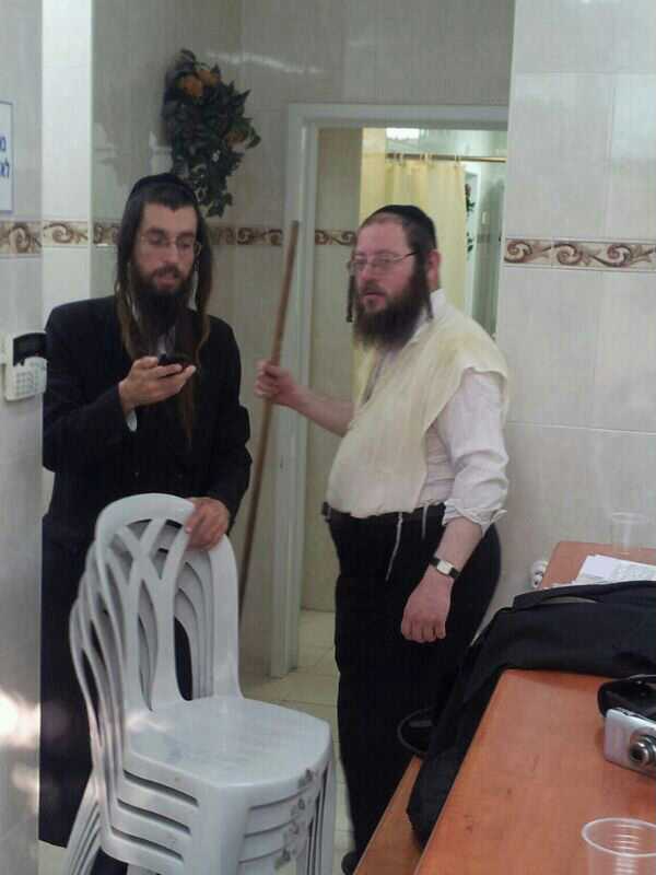 עיר חרדית? רבני אלעד הפכו לפועלי ניקיון במקווה