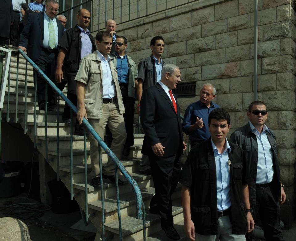 השרים יוצאים מישיבת הממשלה