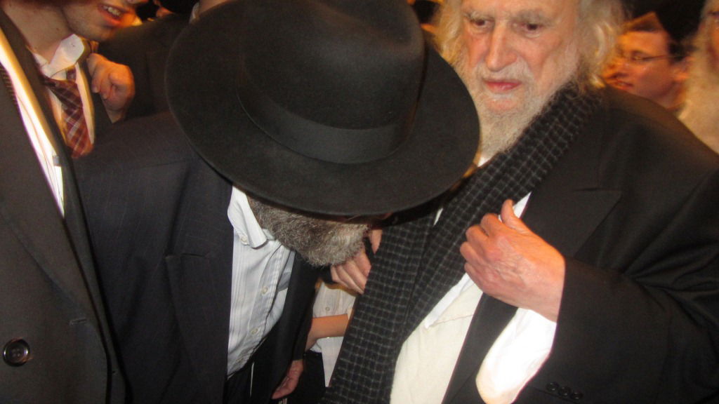 בצל הפילוג ב'דגל': גפני והרב אוירבך נפגשו