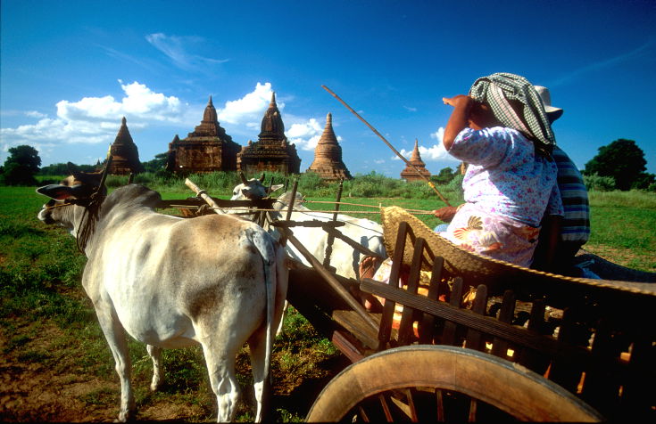 מבט אל האופק. בעיר העתיקה באגן