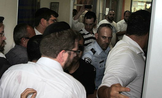 הפגנה בעיריית אלעד