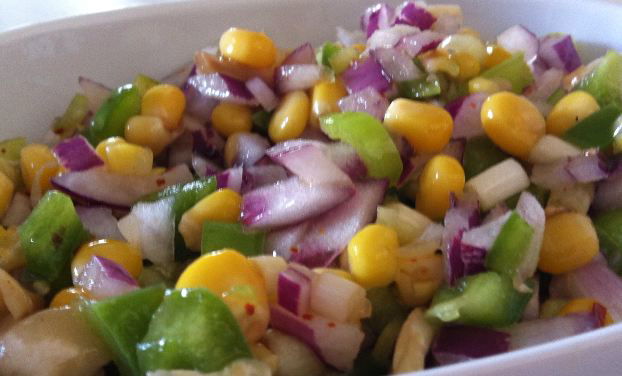 להתחיל את היום: מתכון לסלט תירס מקסיקני