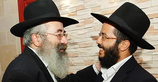 מנחם כהן עם העורך הרב הלפרין