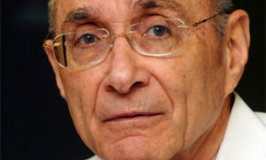 השערורייה בחברת החשמל נמשכת