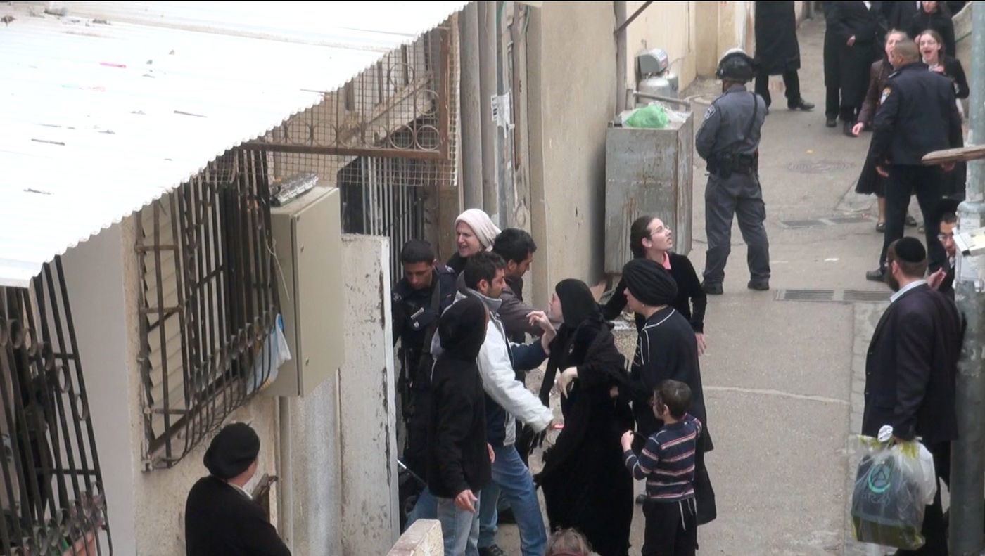 תיעוד: נשות מאה שערים מתעמתות עם המשטרה