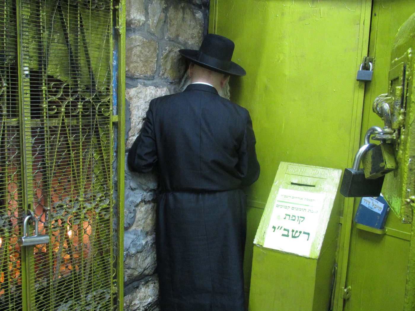 תיעוד מרגש: משפחת שטיצר ערכה שבע ברכות למשפחת לייכטר