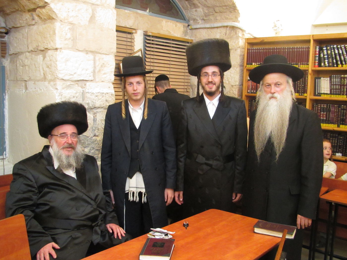 תיעוד מרגש: משפחת שטיצר ערכה שבע ברכות למשפחת לייכטר