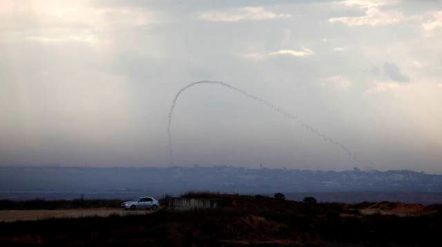 שיגור רקטה לעבר ישראל