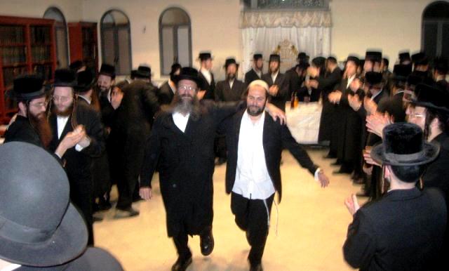 שמחת החתונה, אמש