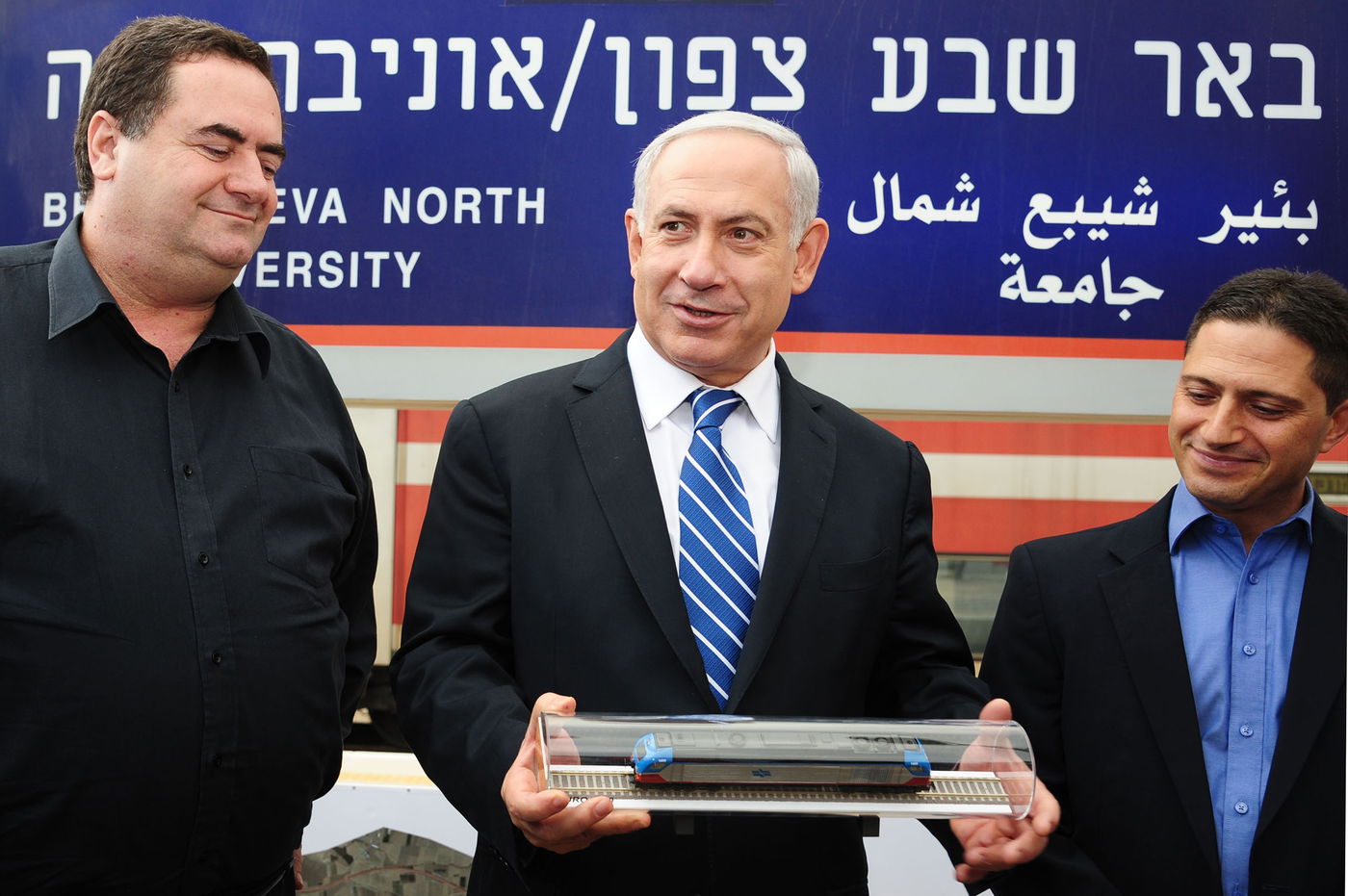 תפס טרמפ: נתניהו בא לדרום ברכבת