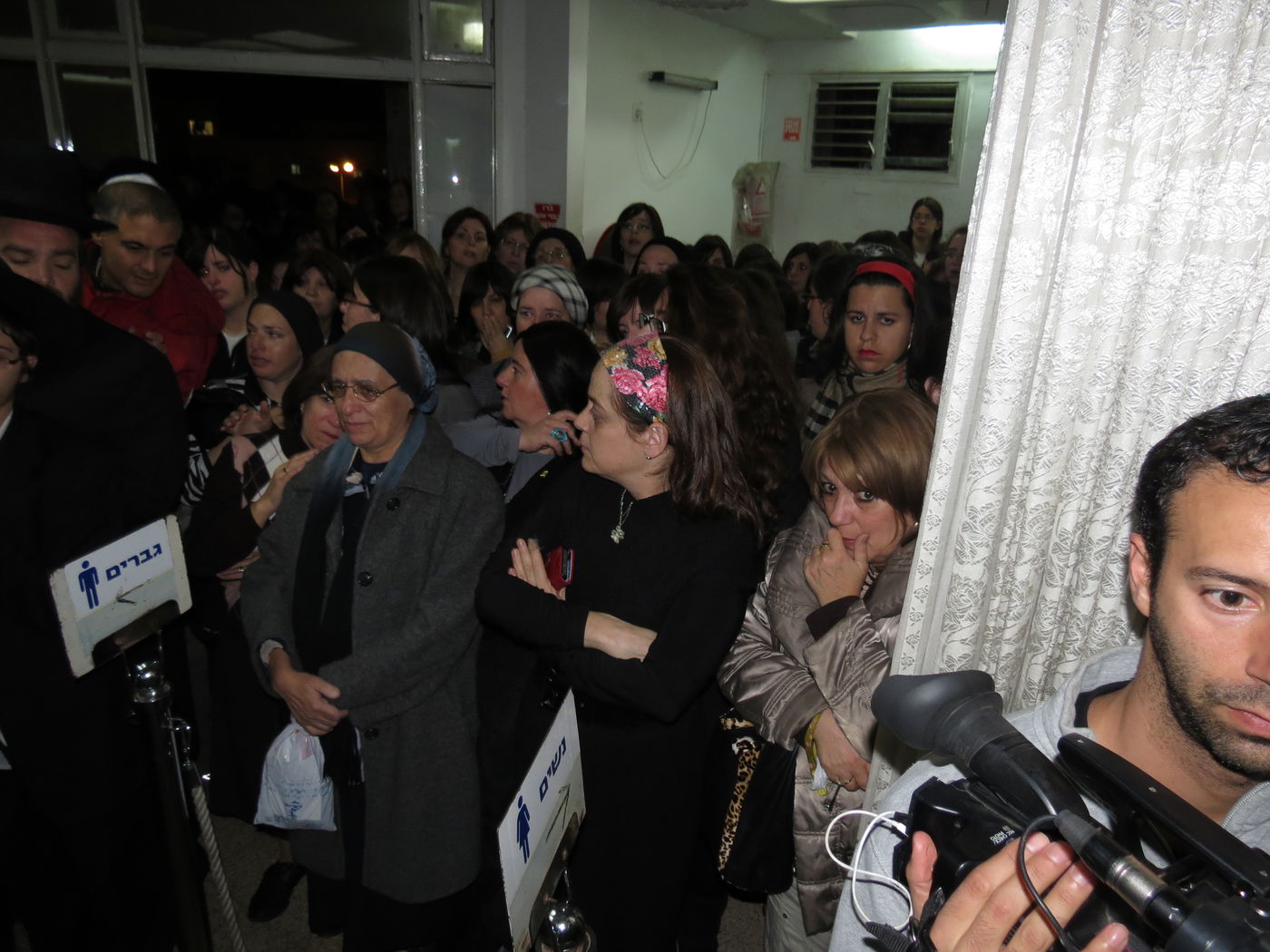 כואב: תיעוד מהלווית מירה שארף הי"ד