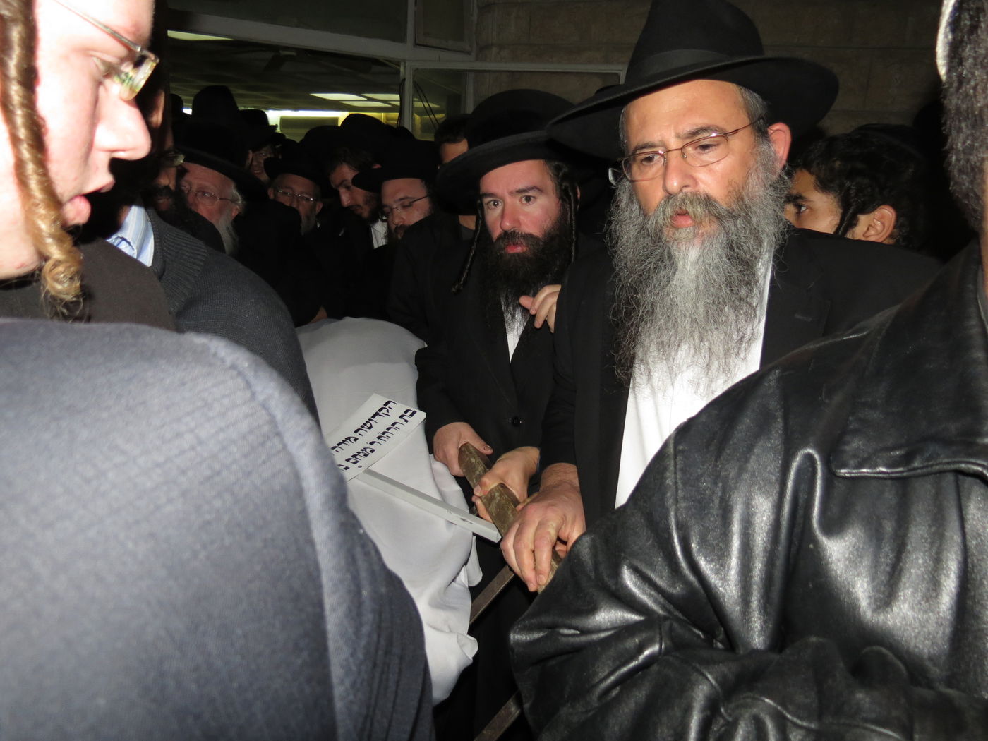 כואב: תיעוד מהלווית מירה שארף הי"ד