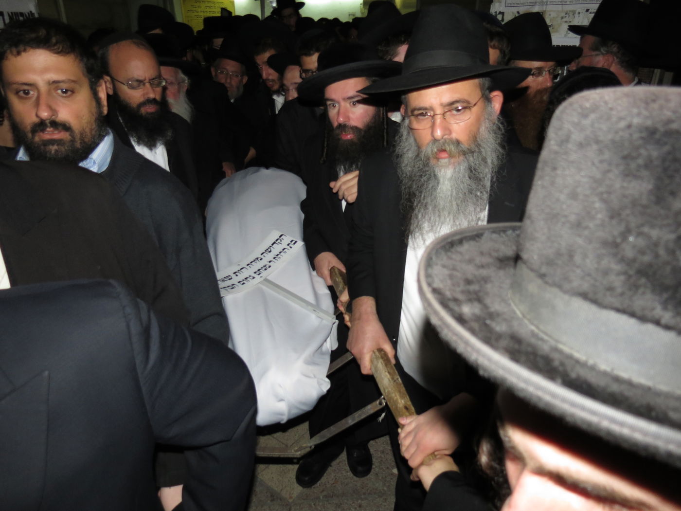 כואב: תיעוד מהלווית מירה שארף הי"ד