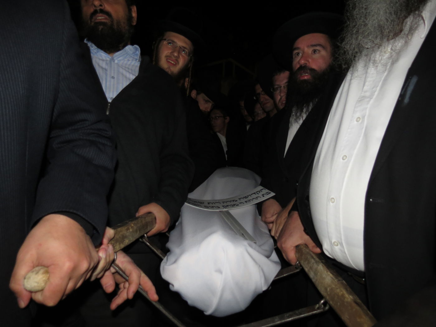 כואב: תיעוד מהלווית מירה שארף הי"ד