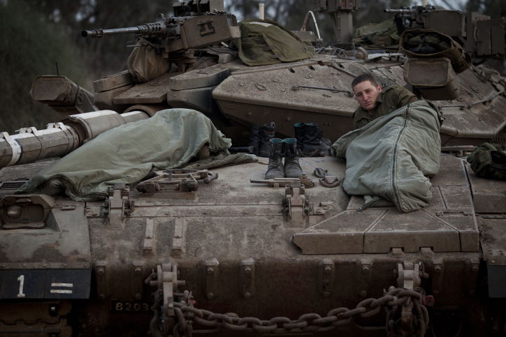 גלריה: צה"ל נערך לכניסה קרקעית