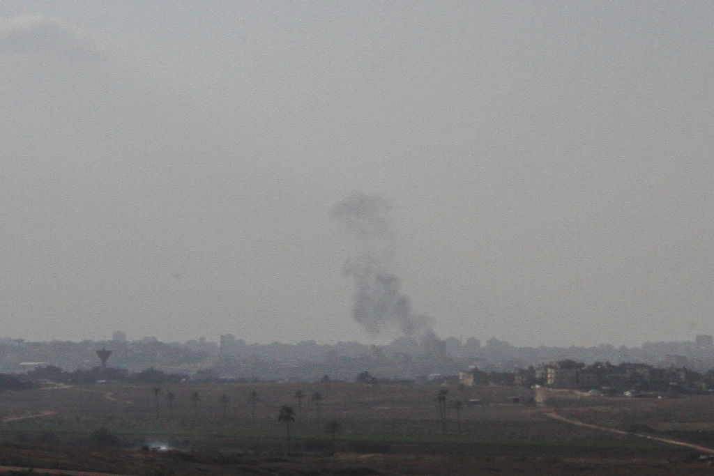 אריה דרעי ביקר בדרום, ונאלץ לתפוס מחסה