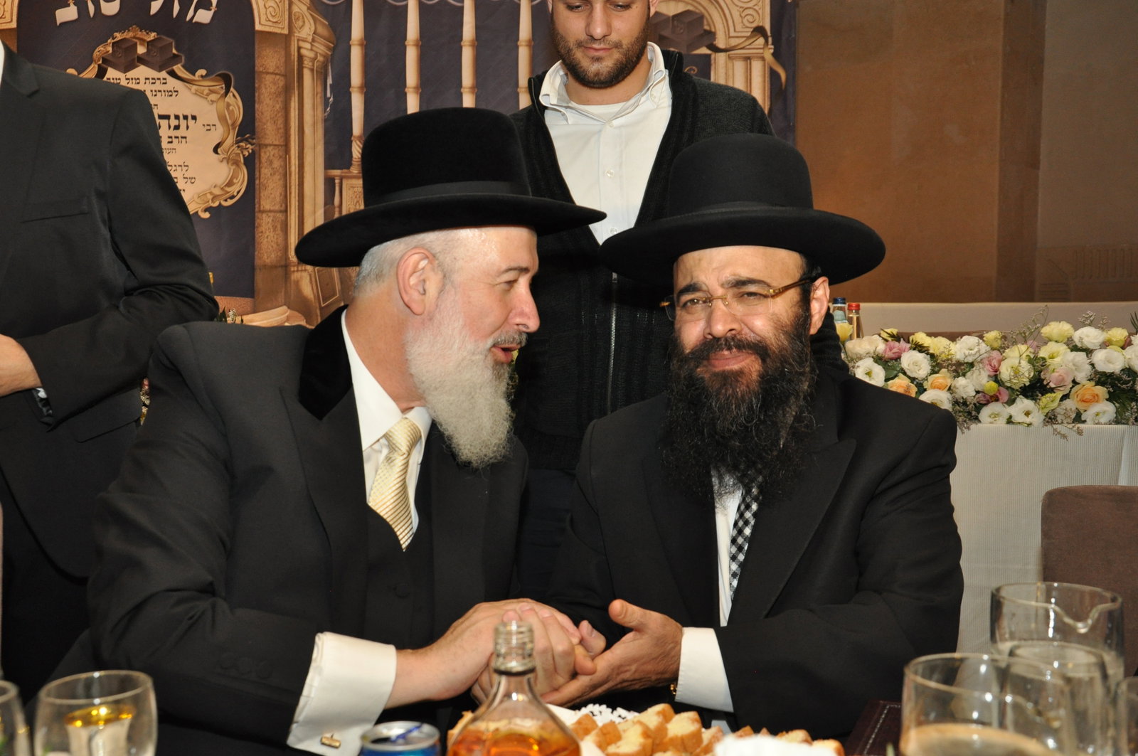 תיעוד: בר המצווה לבן הרב הראשי הגאון רבי יונה מצגר