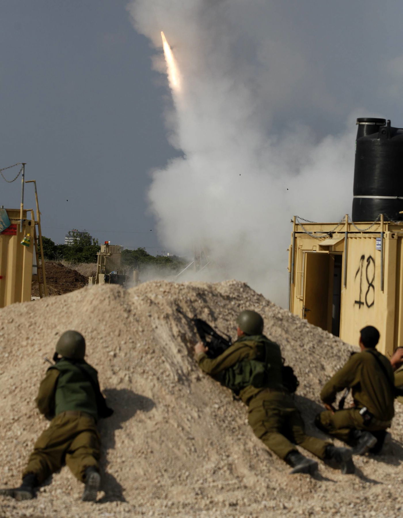 תיעוד מיוחד: מערכת 'כיפת ברזל' בפעולה