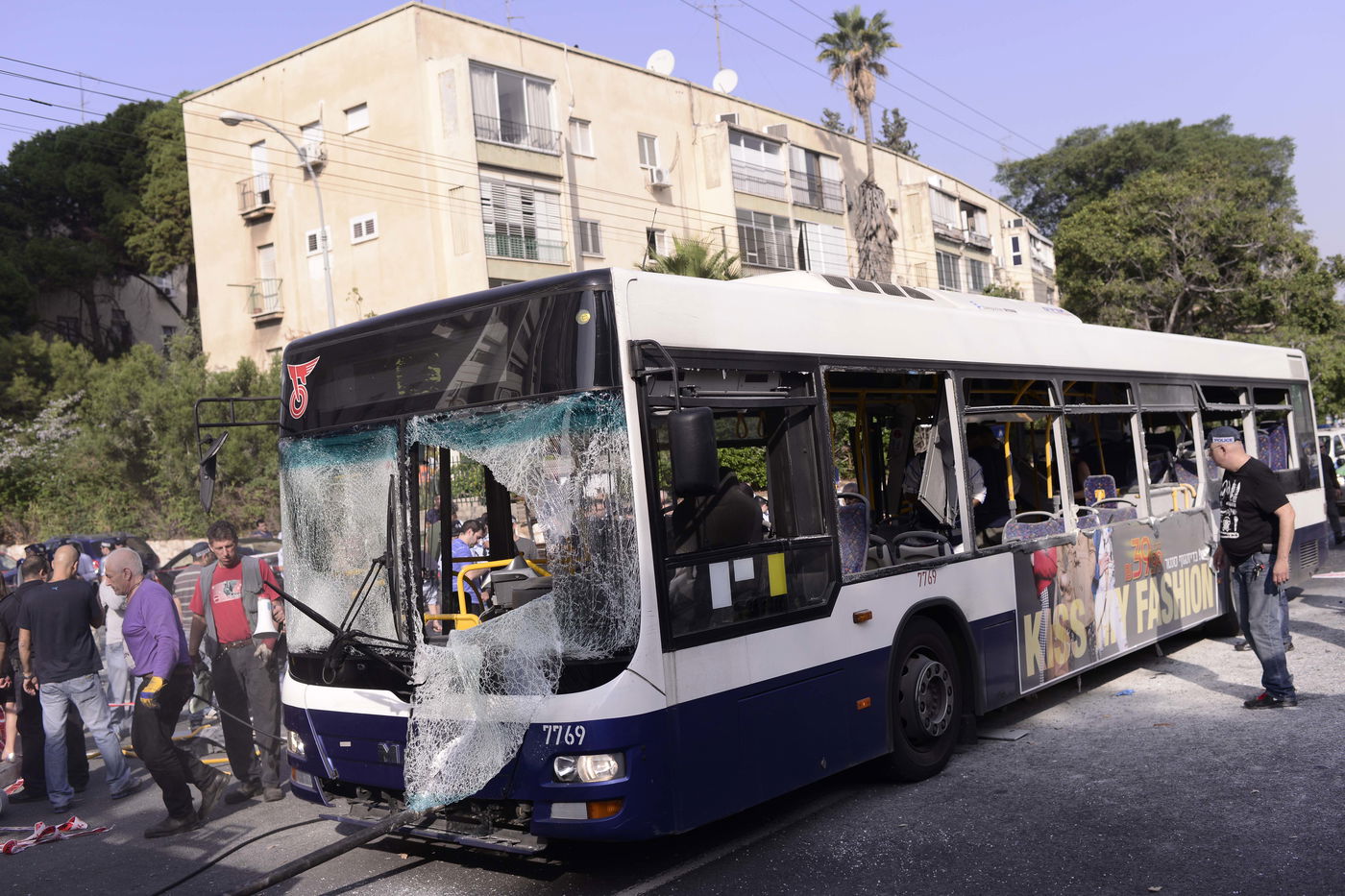 תיעוד: זירת הפיגוע בתל אביב