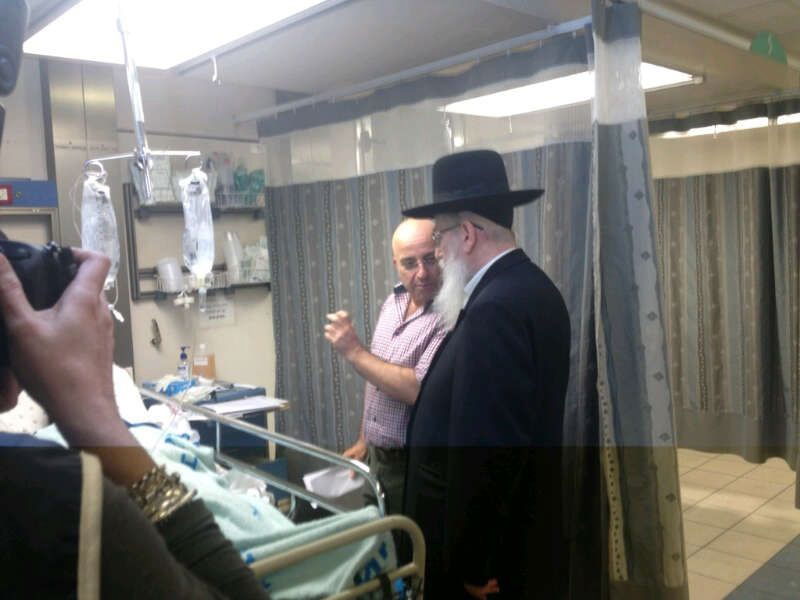 מפכ"ל המשטרה בזירת הפיגוע: מחפשים אחר המחבלים