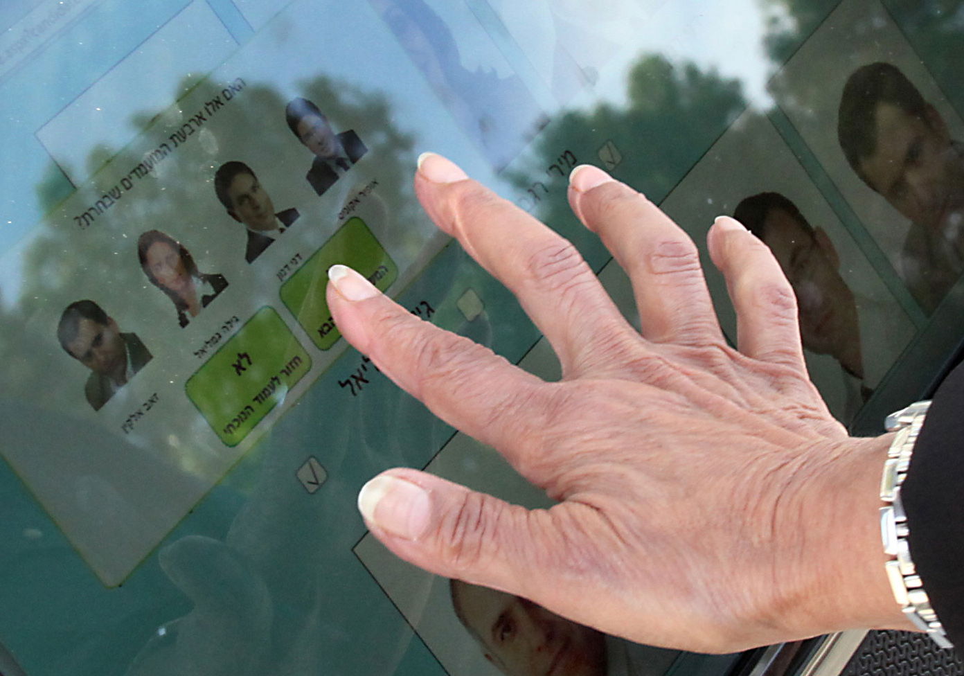 הפריימריז בליכוד: תקלות במחשבים ותורים ארוכים