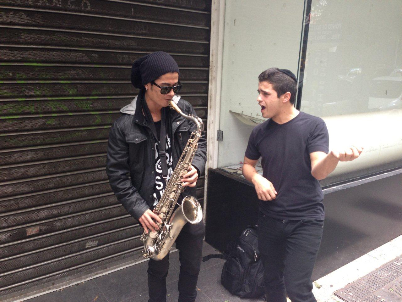 גלריה: אוהד מושקוביץ ואיציק דדיה מסביב לעולם