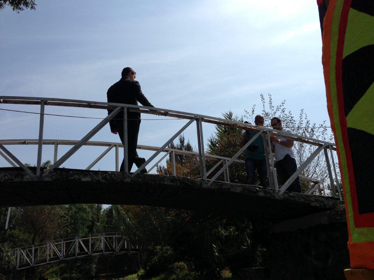 איציק דדיה במהלך צילומי קליפ בסוצימילקו מקסיקו