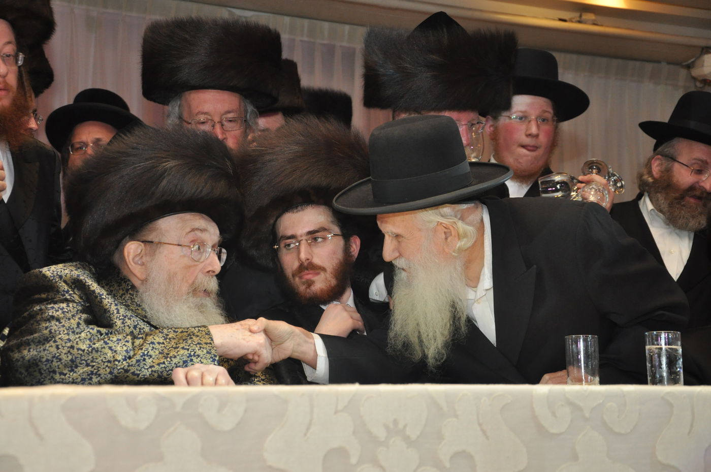 תיעוד: שמחת החתונה לנכד האדמו"ר מסדיגורא