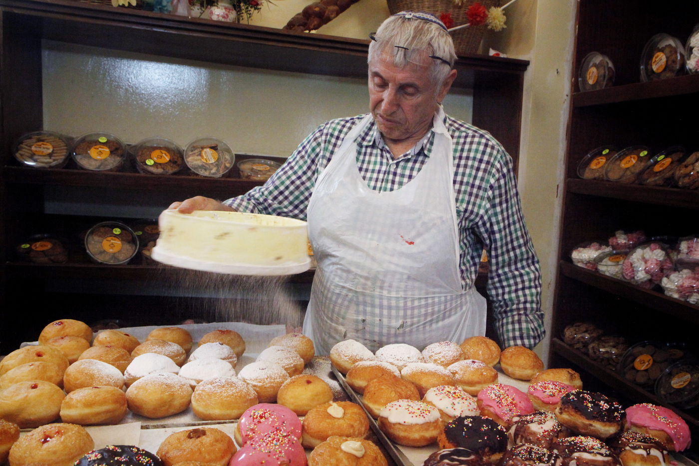 חנוכה בפתח: הסופגניות כבר מוכנות • גלריה
