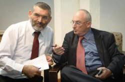 אלדד ובן ארי מנסים לגנוב את האות ט' מהאיחוד הלאומי