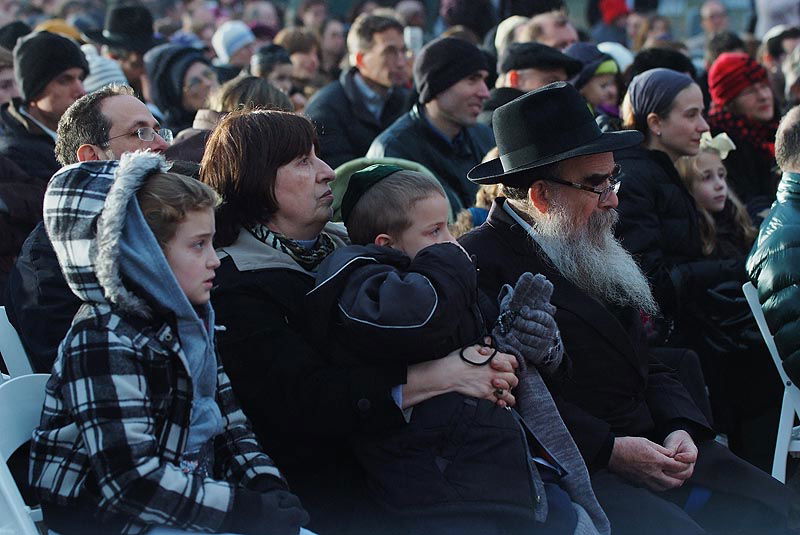 תיעוד: מדליקים את הבית הלבן