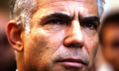 לפיד בבית המשפט, הבוקר