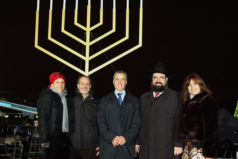 תיעוד: מדליקים את הבית הלבן