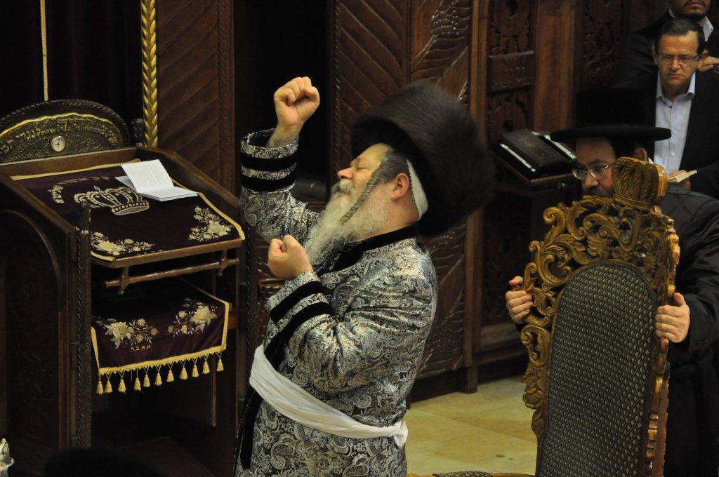 גלריה: הדלקת נרות חנוכה בחצרות החסידים