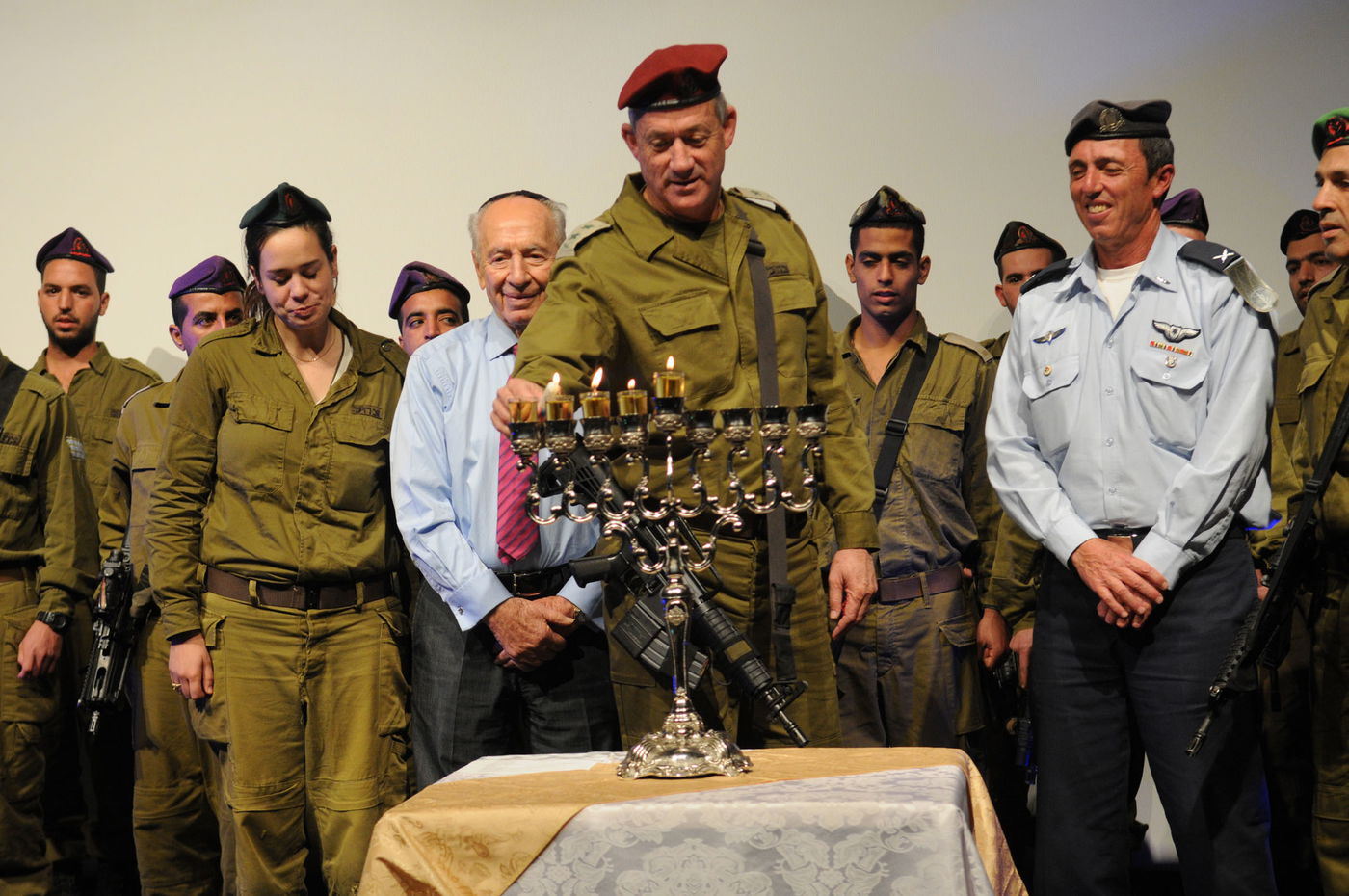 תיעוד: ליברמן עם כיפה, ולא בקמפיין של ש"ס