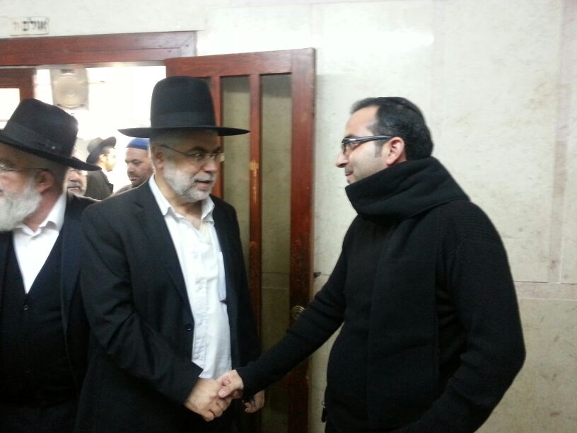 צפו: מנחמים את הרב שלמה בניזרי