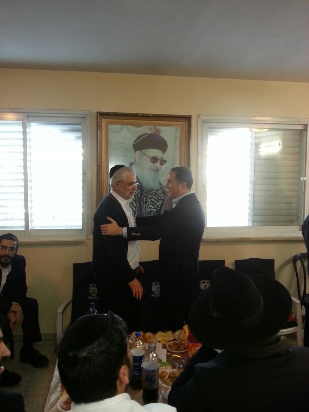 צפו: מנחמים את הרב שלמה בניזרי