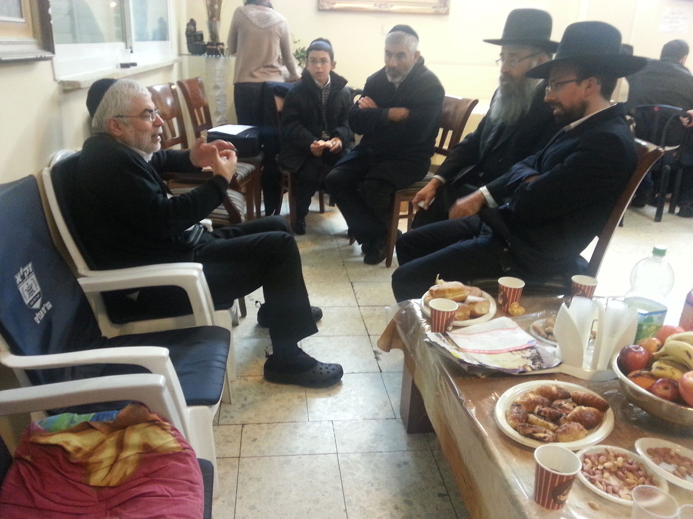 צפו: מנחמים את הרב שלמה בניזרי