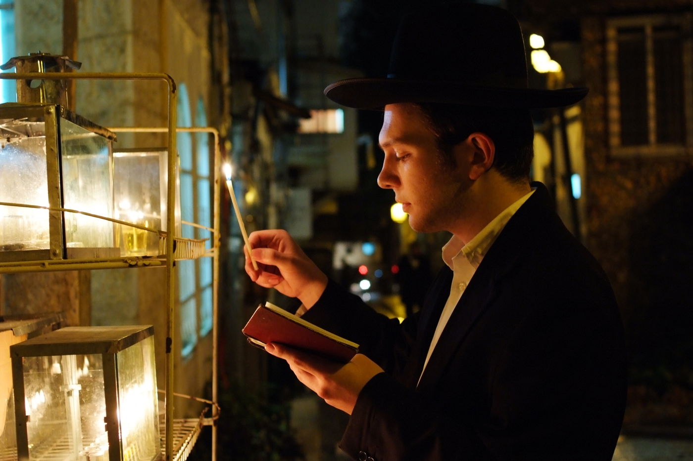 תיעוד: ליברמן עם כיפה, ולא בקמפיין של ש"ס