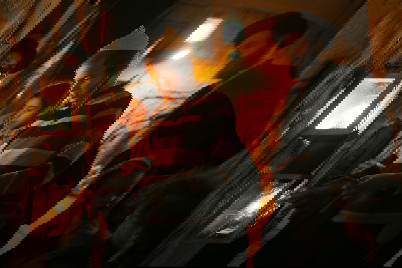 תיעוד מרהיב: נר חמישי של חנוכה בירושלים