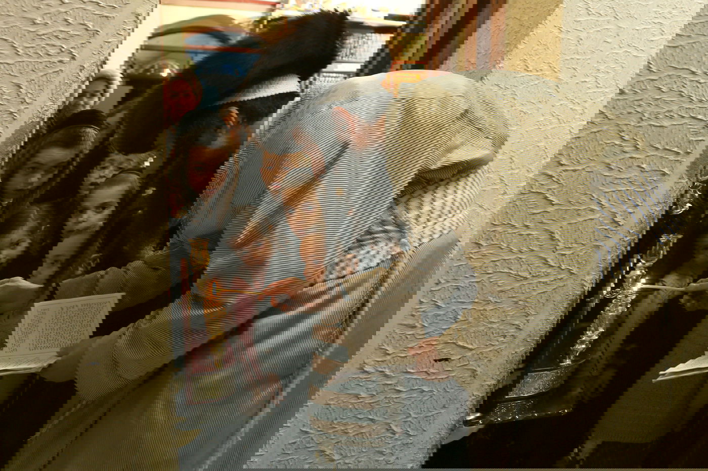 תיעוד מרהיב: נר חמישי של חנוכה בירושלים