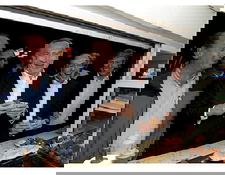 ראש הממשלה מתפנק.